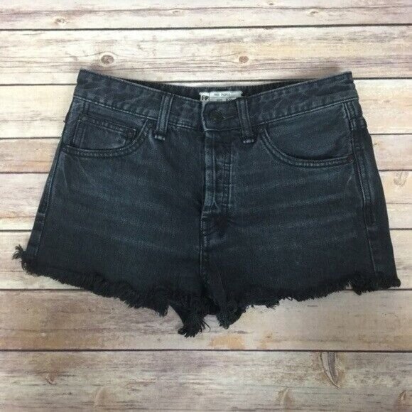 Free People Soft & Relaxed Cut Off Shorts  Black Denim Wash Womens Size 25 - Picture 2 of 5